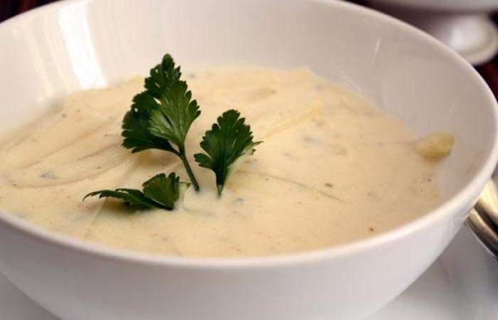 Рецепт Сырный суп с кольраби шаг-7