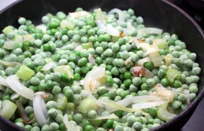 Рецепт Суп-пюре из зеленого горошка  шаг-2
