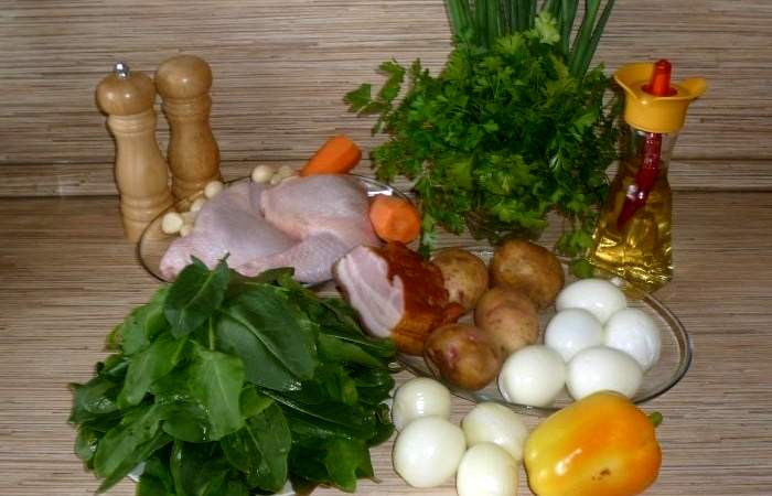 Рецепт Суп со щавелем, овощами и курицей шаг-1