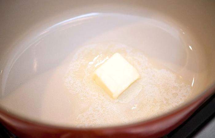 Рецепт Тайский суп на основе кокосового молока и креветок шаг-3