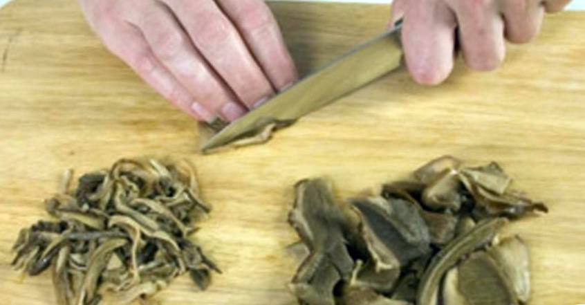 Рецепт Борщ постный с грибами шаг-1