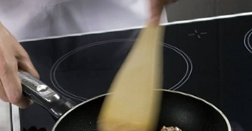 Рецепт Бульон из баранины со шпинатом шаг-1