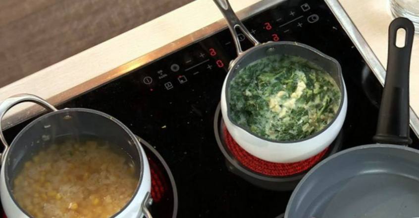 Рецепт Двойной суп из кукурузы и шпината с гречневой лапшой  шаг-2