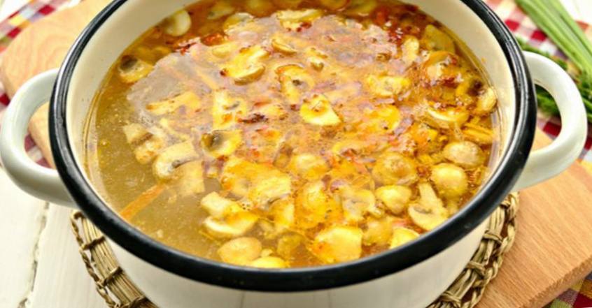 Рецепт Грибной суп-лапша на курином бульоне  шаг-2