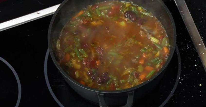 Рецепт Густой фасолевый суп из телячьих хвостов шаг-6