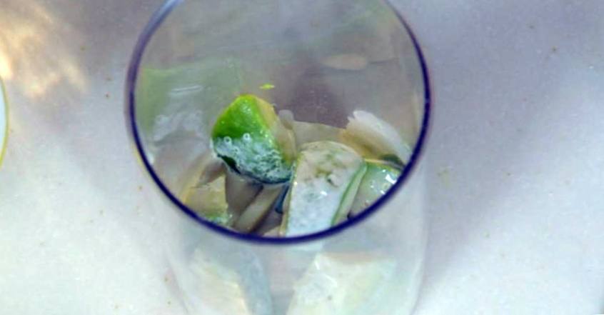 Рецепт Холодный суп-пюре из спаржи и авокадо  шаг-2
