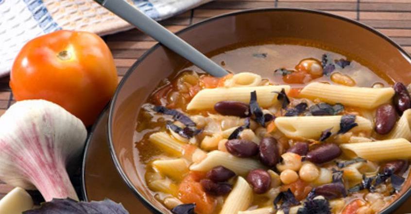 Рецепт Итальянский фасолевый суп с макаронами шаг-1