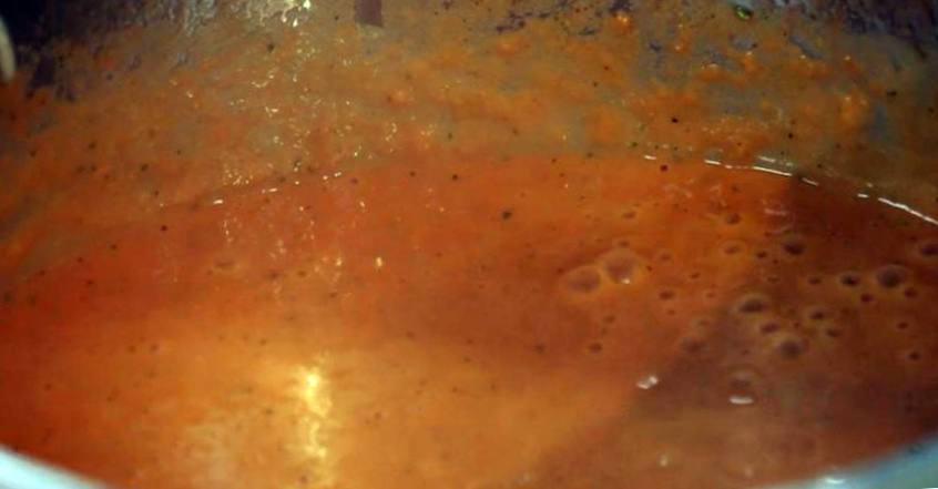 Рецепт Картофельный суп с килькой в томатном соусе  шаг-4