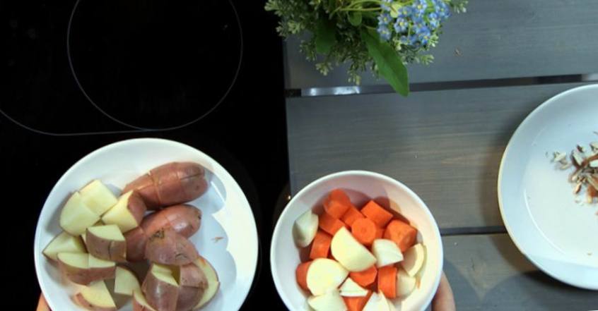 Рецепт Картофельно-морковный крем-суп шаг-1