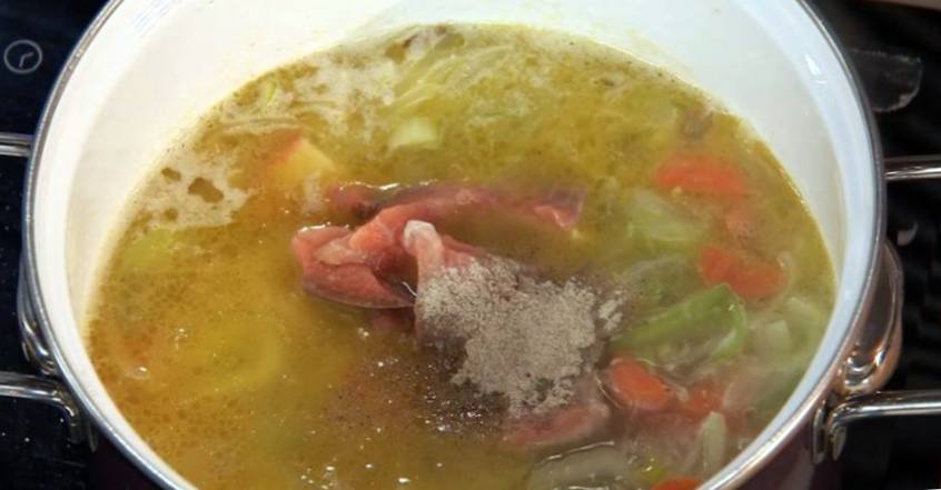 Рецепт Крем-суп из горбуши с овощами  шаг-4