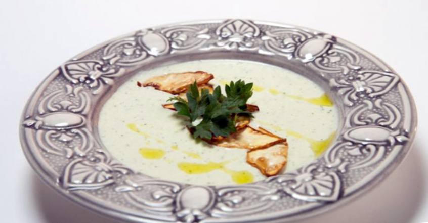 Рецепт Крем-суп с чипсами из сельдерея шаг-7