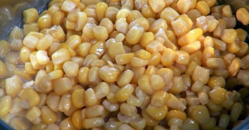 Рецепт Кукурузный суп с креветками и картофельными чипсами шаг-1
