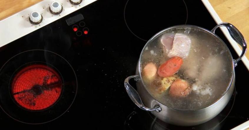 Рецепт Куриный суп с лапшой и овощами шаг-3