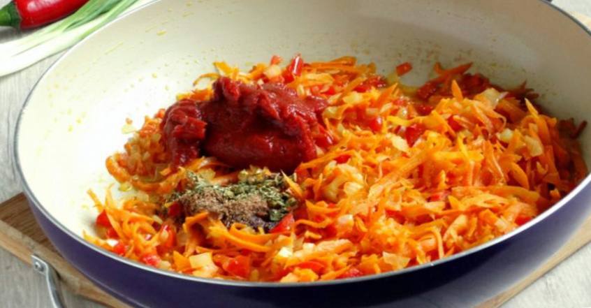 Рецепт Острый суп с рисом и томатной пастой  шаг-2