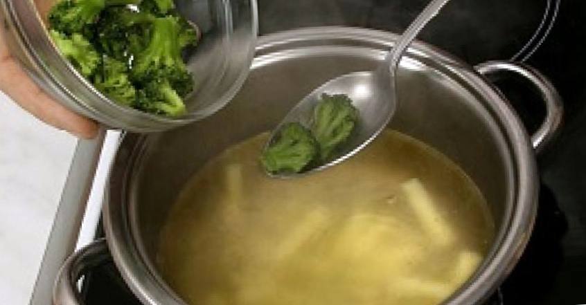 Рецепт Овощной суп с брокколи  шаг-2