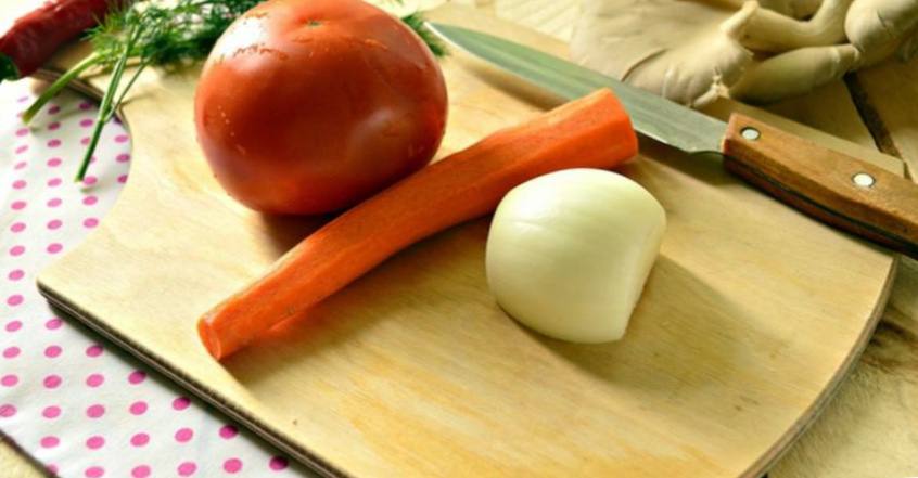 Рецепт Овощной суп с грибами шаг-3