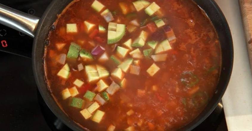 Рецепт Разноцветный суп с пангасиусом и тилапией шаг-6