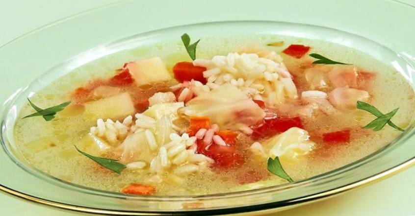 Рецепт Рисовый суп с овощами шаг-1