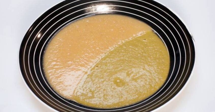 Рецепт Суп-пюре из копченой курицы с чечевицей и зеленым горошком шаг-5