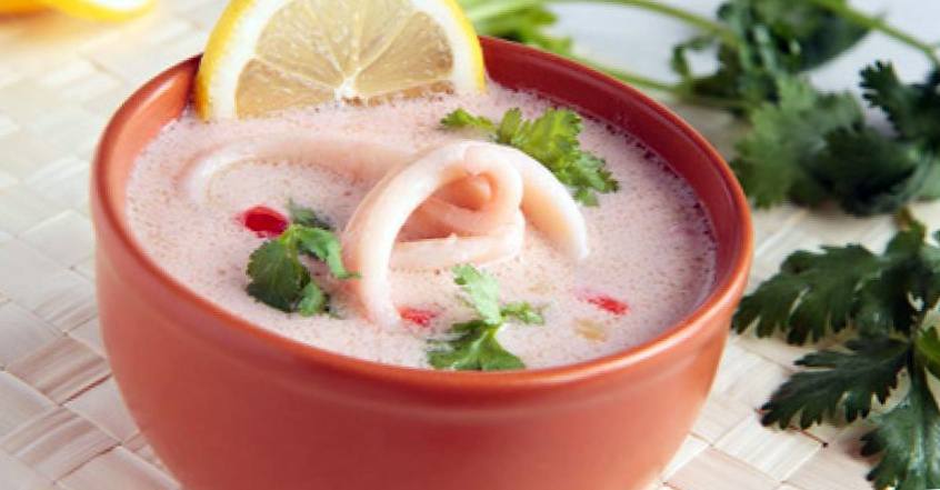 Рецепт Суп из кальмаров с кокосовым молоком шаг-1