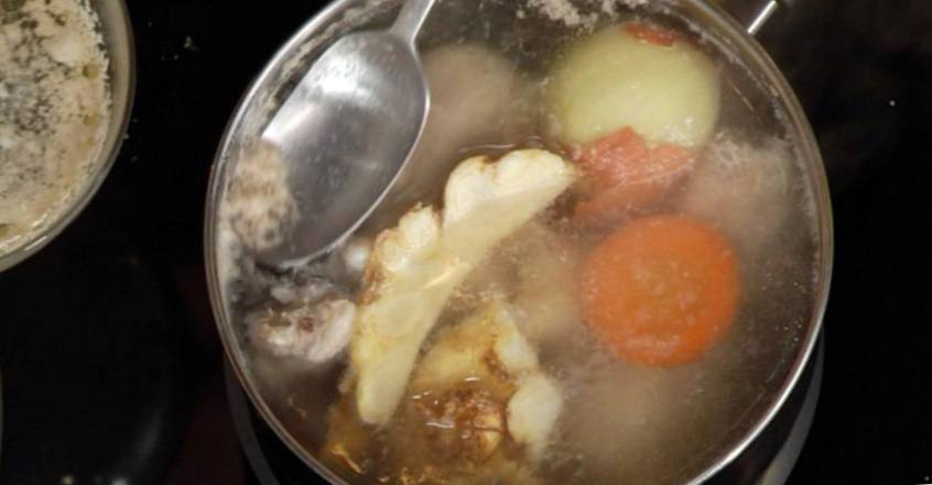 Рецепт Суп из сельдерея, фенхеля и груши шаг-1