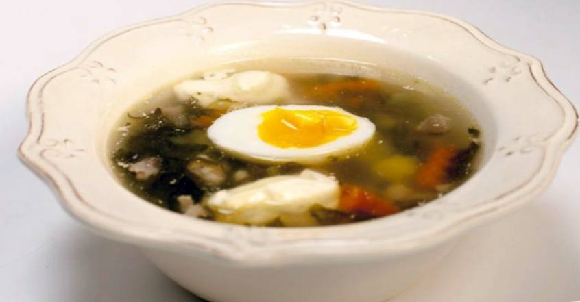 Рецепт Суп со щавелем и яйцом шаг-3