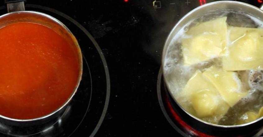 Рецепт Томатный суп с пельмешками шаг-7