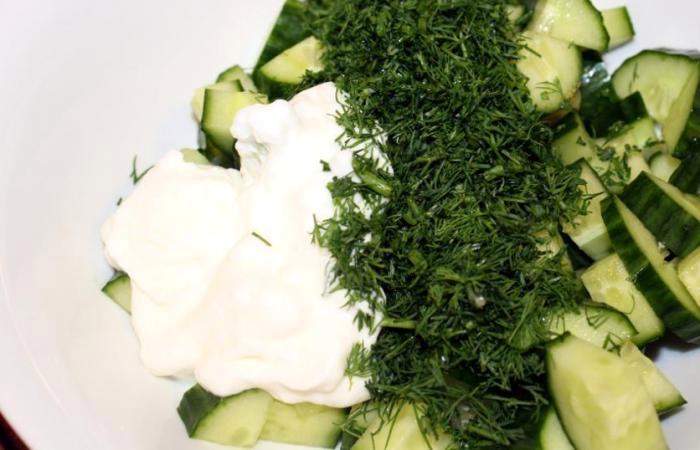 Рецепт Греческий салат с огурцом шаг-3