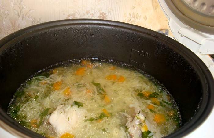 Рецепт Куриный суп с вермишелью в мультиварке шаг-6