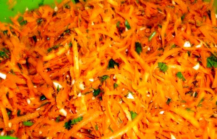 Рецепт Маринованные голубцы с морковью  шаг-2