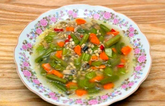 Рецепт Овощной суп с перловой крупой шаг-7