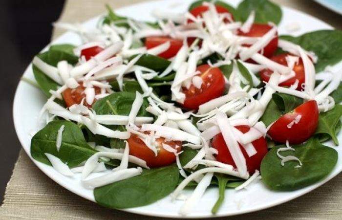 Рецепт Салат со шпинатом и помидорами черри шаг-5