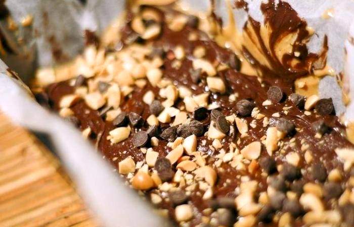 Рецепт Шоколадные батончики с арахисовым маслом шаг-8