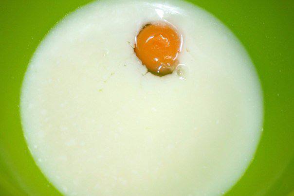 Рецепт Булочки с яйцом и зеленью  шаг-2