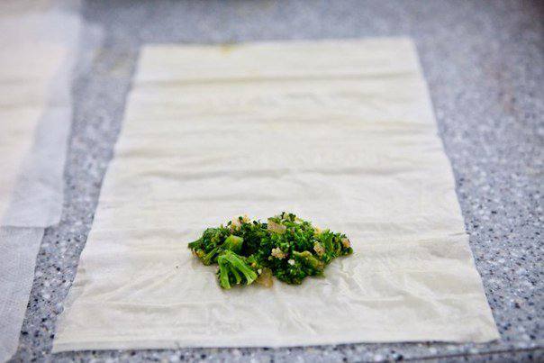 Рецепт Греческие пирожки с брокколи и фетой шаг-3