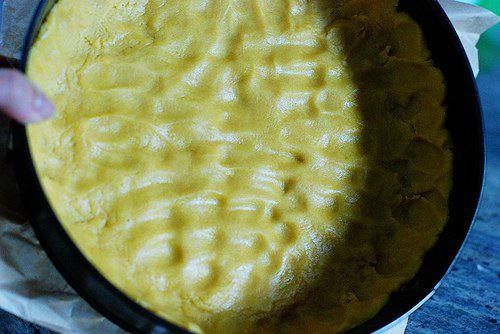 Рецепт Грушевый пирог с белковым кремом  шаг-4