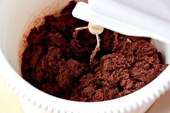 Рецепт Печенье с орехами и белым шоколадом шаг-3