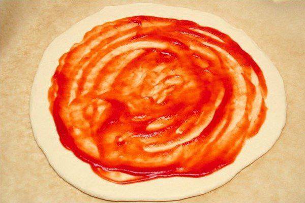 Рецепт Пицца с фаршем и томатами шаг-5