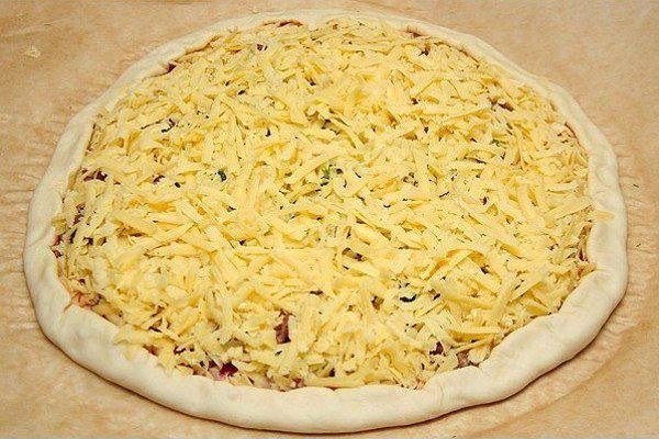 Рецепт Пицца с фаршем и томатами шаг-7