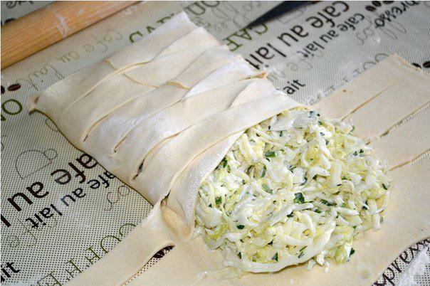 Рецепт Пирог с капустой из слоеного теста шаг-3