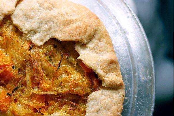 Рецепт Пирог с начинкой из тыквы и лука шаг-6