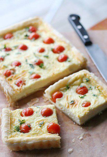 Рецепт Пирог с помидорами и козьим сыром шаг-1