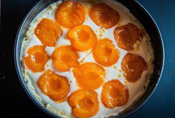 Рецепт Пирог с творогом и абрикосами шаг-7