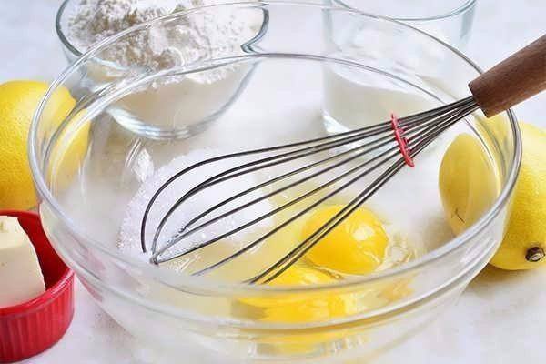 Рецепт Простой пирог с лимоном шаг-1