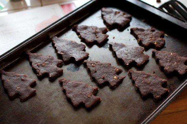 Рецепт Шоколадные печенье «Елочки» шаг-6
