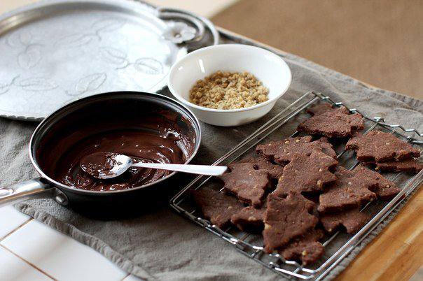 Рецепт Шоколадные печенье «Елочки» шаг-7