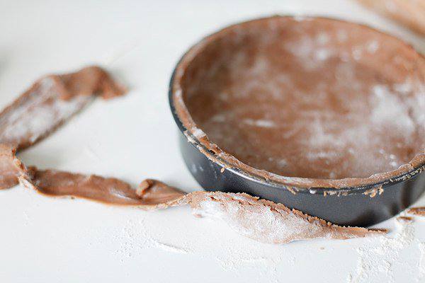Рецепт Шоколадный пирог с черносливом  шаг-4