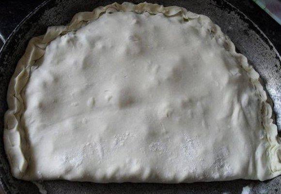 Рецепт Слоеный пирог с грибами и фаршем  шаг-4