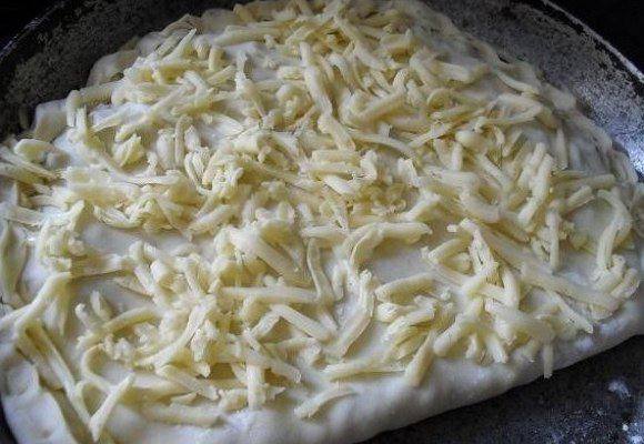 Рецепт Слоеный пирог с грибами и фаршем шаг-5