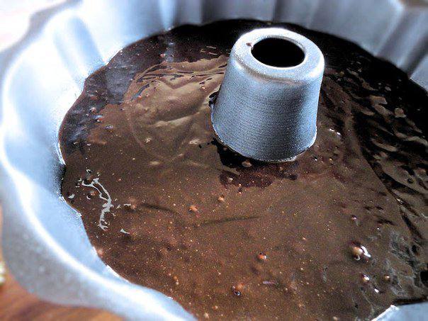 Рецепт Темный шоколадный пирог из крепкого пива  шаг-4